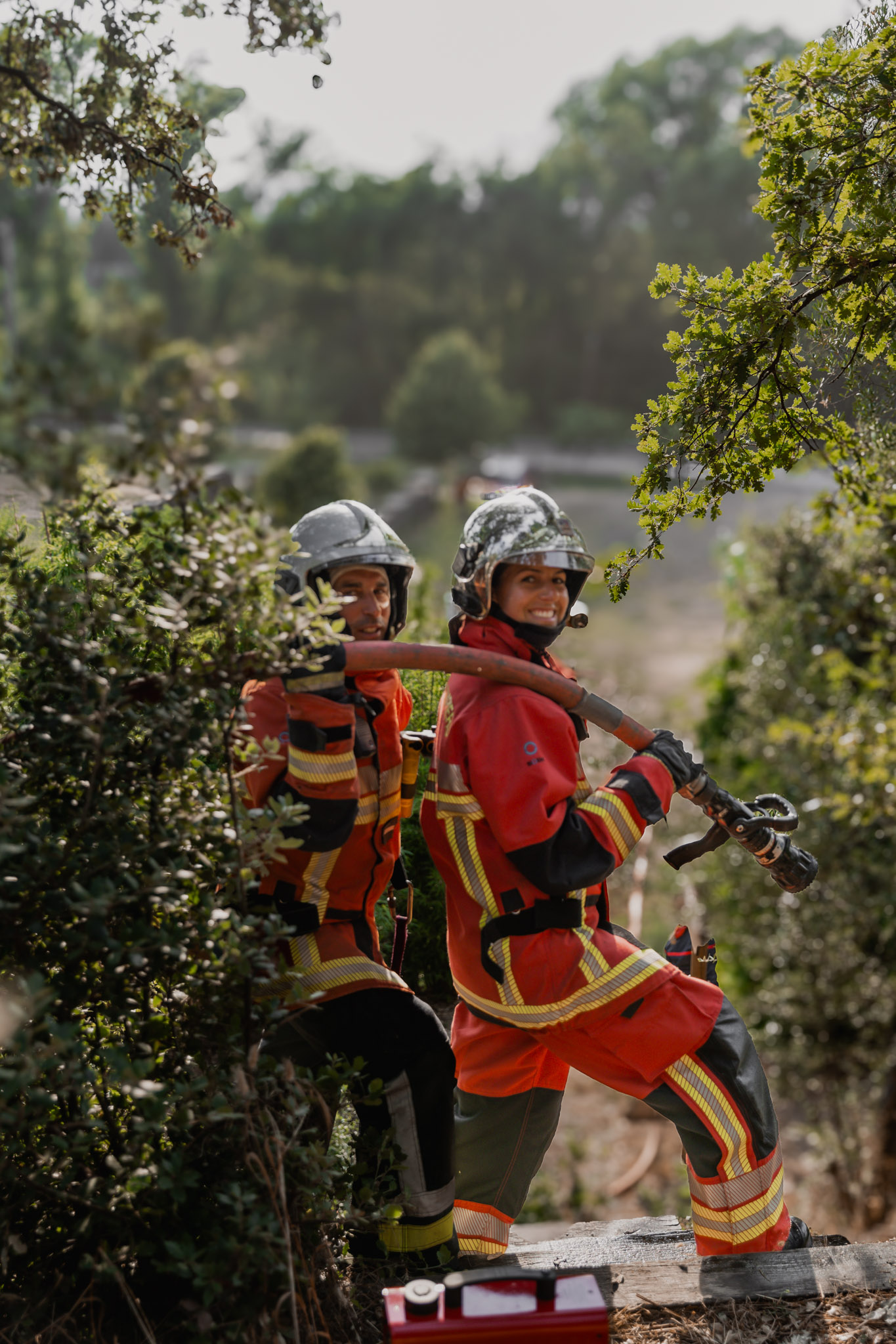 pompiers exercices var feu forêt cuers pierrefeu photographie calandrier tenue pompier